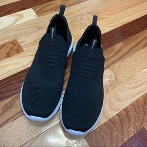 Black Slip On Sketchers Size 9.5